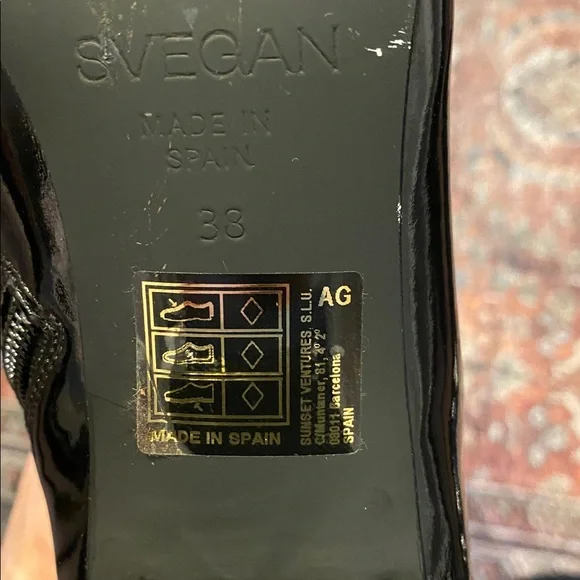 SVEGAN Black Patent Faux Leather Knee-High Boots. Block Heel. Size 38. Size Zip. - Picture 10 of 12